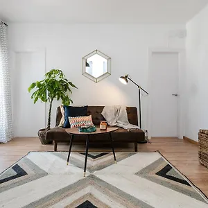 design-apts-near-passeig-de-gracia.topbarcelonahotels.com/